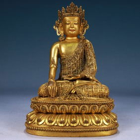 A Solemn Gilt Bronze Statue of Sakyamuni