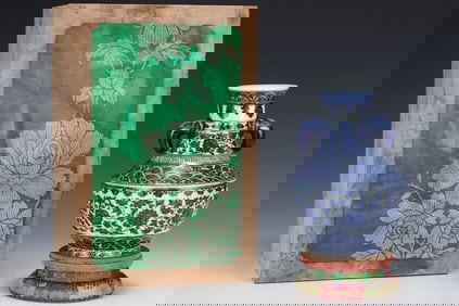 An Exquisite Blue and White Lotus Pattern Elephant-Ears Vase