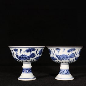 A Pair of Exquisite Blue and White Fish and Algae Pattern Stem Cups