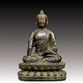 A Solemn Bronze Statue of Sakyamuni