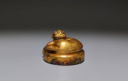 An Exquisite Gilt Bronze Auspicious Beast Ornament