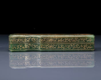 An Exquisite Jasper Painted Gold Landscape Pattern Box