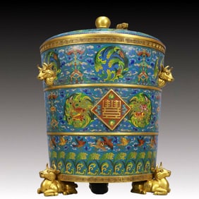 A Huge Cloisonne Animal Pattern Buffalo-Ears Tripod Jar, With Cover