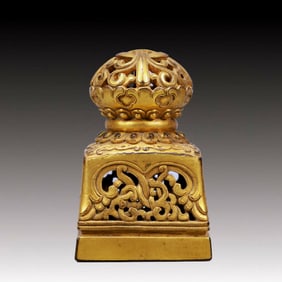 An Exquisite Gilt Bronze Seal