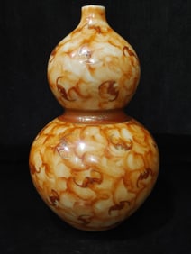 A Exquisite Stone Pattern Glazed Painted Gold Bats Pattern Gourd-Shaped Vase
