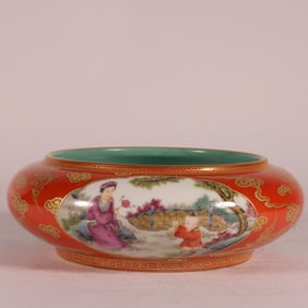 A Exquisite Enamel Iron-Red Painted Gold Figures Pattern Brush Washer