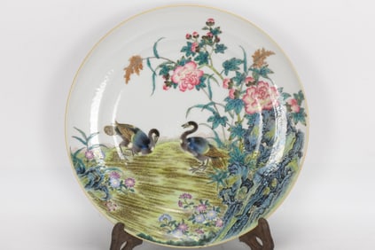 A Exquisite Famille-Rose Flower and Bird Pattern Plate