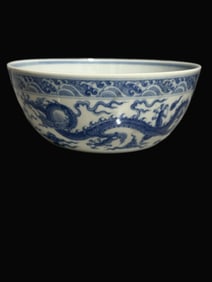 A Exquisite Blue and White Dragon Pattern Bowl