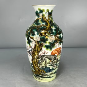 A Exquisite Famille-Rose Painted Gold Dog Pattern Vase