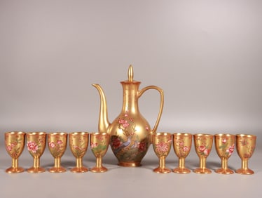 A Set of ExquisiteEnamel Gold Ground Flower and Bird Pattern Ewer