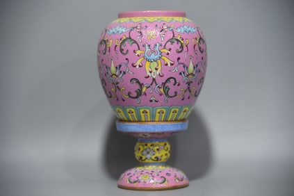 A Exquisite Pink Ground Lotus Pattern Lantern