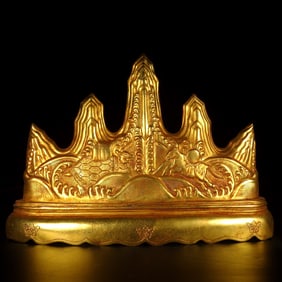 A Exquisite Gilt Bronze Carved Brush Holder