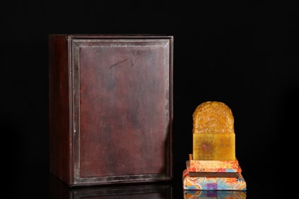 Shoushan Stone Tianhuang Stone Auspicious Beast Seal