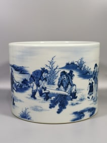 A Exquisite Blue and White Figures Pattern Brush Pot