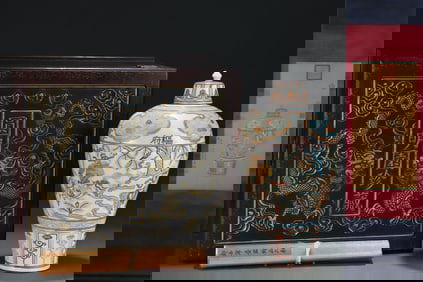 A Exquisite Famille-Rose Character and Story Pattern Vase, with Calligraphy and Painting