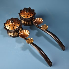 A pair of Exquisite Bronze Painted Gold Lotus-Shaped Censer