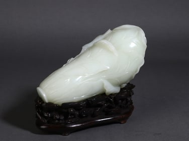 A Exquisite Hotan Jade Cabbage Ornament