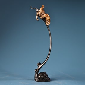 A Exquisite Bronze Painted Gold Auspicious Beast Pattern Brush Holder