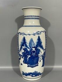A Exquisite Blue and White Figures Pattern Vase
