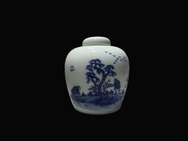 A Exquisite Blue and White Pine Tree Pattern Jar