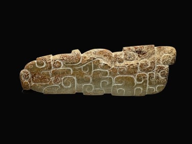 A Rare Gaogu Jade Dragon Pattern Pendant