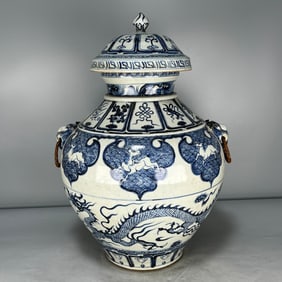 A Exquisite Blue and White Auspicious Cloud Dragon Pattern Jar, With a lid