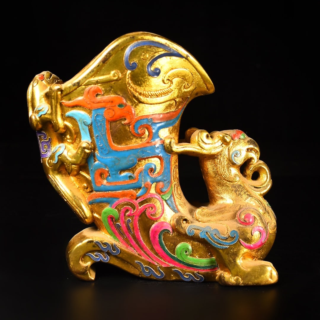 A Exquisite Pure Silver Painted Gilt Beast-Shaped Brush Pot (1 of 9)