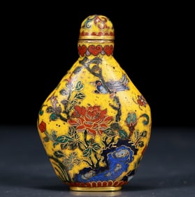 An Exquisite Cloisonne Flower and Bird Pattern Snuff Bottle