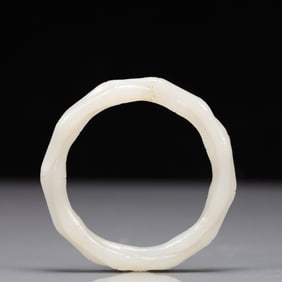 An Exquisite White Jade Bamboo Knot Pattern Bracelets