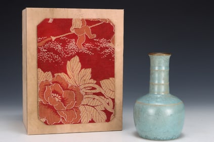 An Exquisite Ru yao Sky Blue Glazed Vase,With an Imperial Poem by Emperor Qianlong