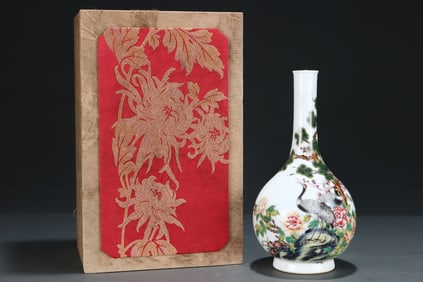 An Exquisite Famille-Rose Pine and Crane Pattern Vase,with Poem