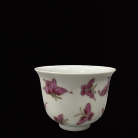 An Exquisite Famille-Rose Butterfly Pattern