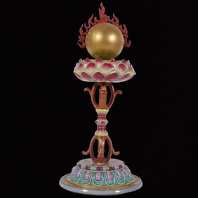 A Rare Enamel Painted Gold Flower Pattern Hatstand