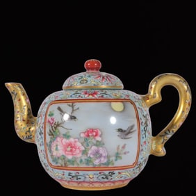 An Exquisite Enamel Green Ground Flower and Bird Pattern Teapot,With Poem
