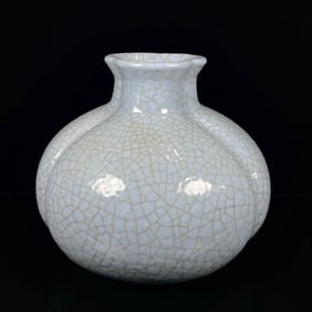 An Exquisite Sky Blue Glazed Jar