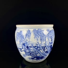 An Exquisite Blue and White Figure and Story Pattern Vat
