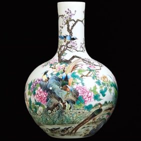 An Exquisite Famille-Rose Flower and Bird Pattern Vase,with Poem