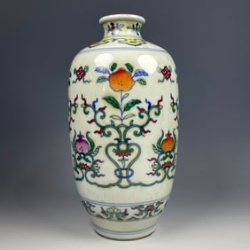 An Exquisite Doucai Lotus Pattern Vase