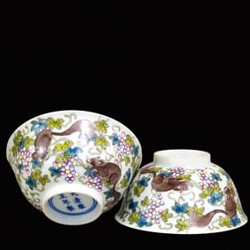 A Pair of Exquisite Famille-Rose Squirrel and Grapes Pattern Cups