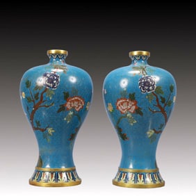 A Pair of Exquisite Cloisonne Flower Pattern Vases