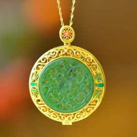 An Exquisite Sterling Silver-Gold Plated Inlaid Jasper Pendant