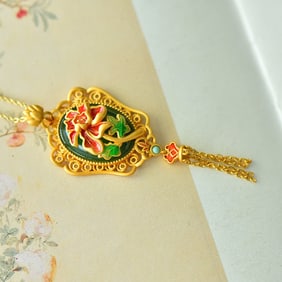 An Exquisite Sterling Silver-Gold Plated Inlaid Jasper Enamel Pendant