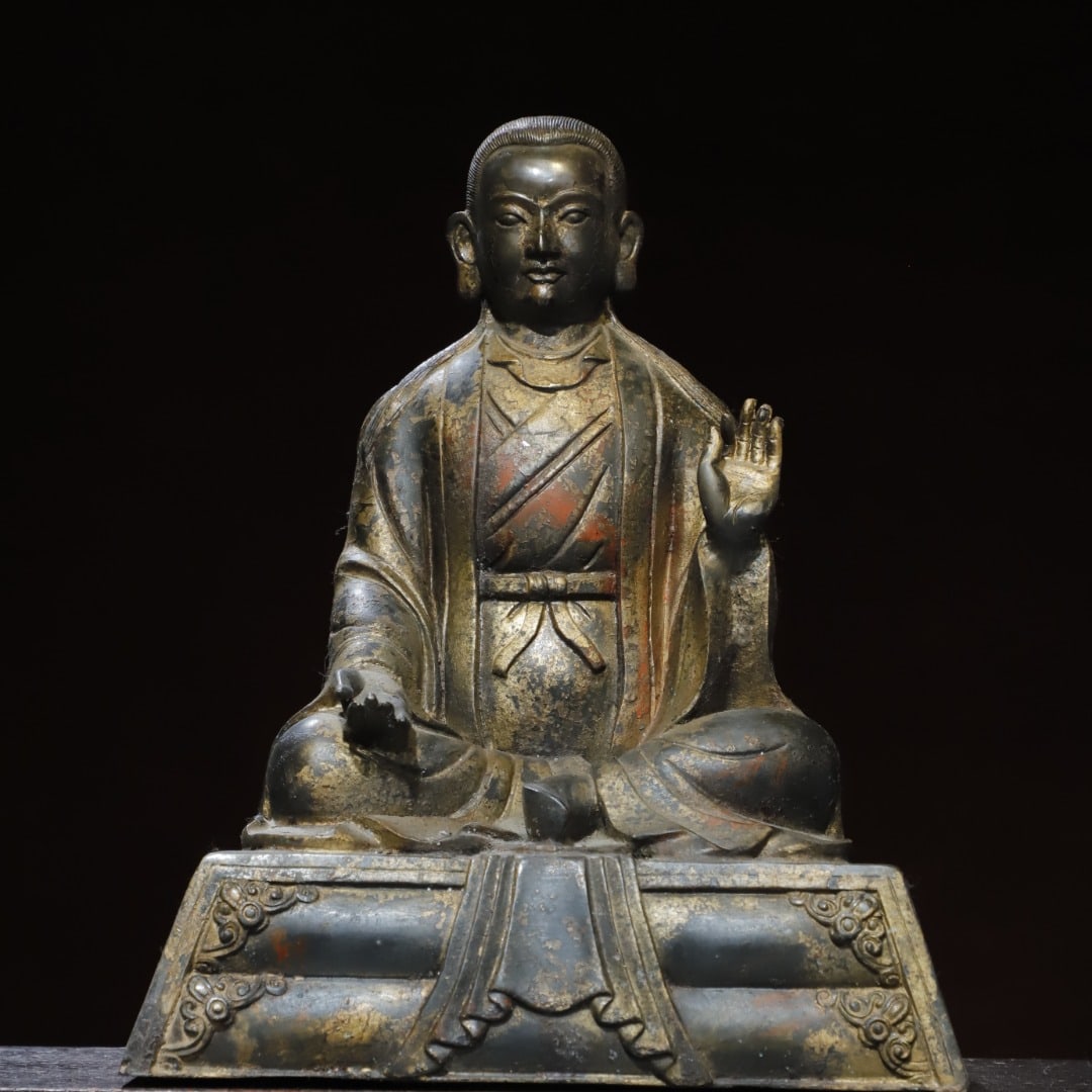 A Exquisite Bronze Buddha Statue Ornament (1 of 9)