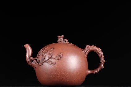 A Exquisite Purple Sands Flower Pattern Ewer