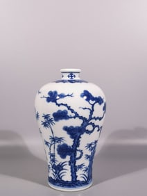 A Exquisite Blue and White Pine and Bamboo Pattern Vase