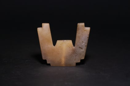 A Exquisite Archaic Jade Handheld Ornament