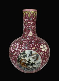 A Exquisite Ruby Red Ground Auspicious Beast Pattern Vase