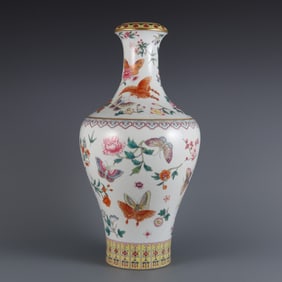 A Exquisite Famille-Rose Flower and Bird Pattern Vase