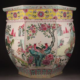 A Exquisite Famille-Rose Flower and Bird and Landscape Pattern Vat