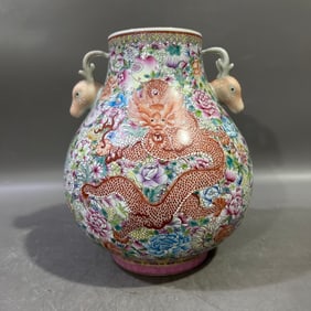 A Exquisite Famille-Rose Dragon Pattern Deer Head Vase